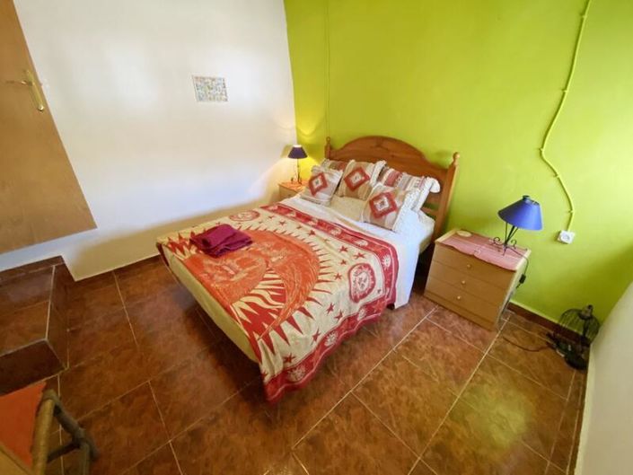 Image No.25-4 Bed Property for sale