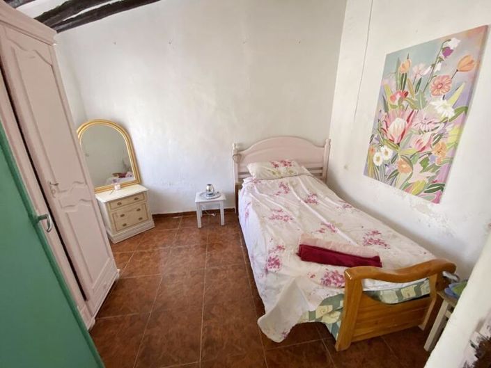 Image No.31-4 Bed Property for sale