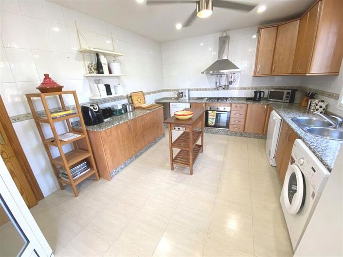 Image No.14-3 Bed Villa for sale