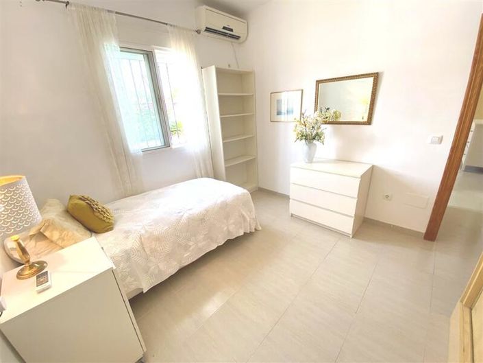 Image No.23-3 Bed Villa for sale