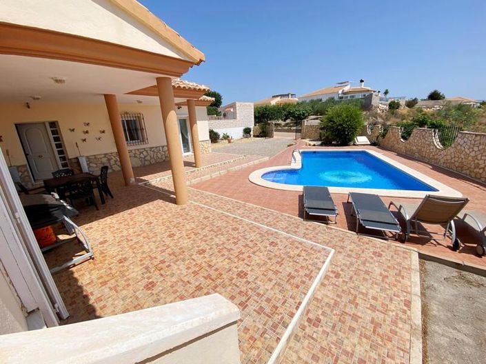 Image No.2-3 Bed Villa for sale