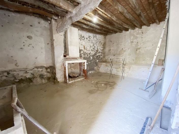 Image No.16-5 Bed Property for sale