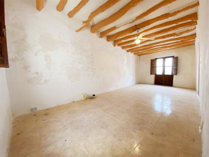 Image No.21-5 Bed Property for sale