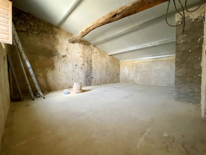 Image No.27-5 Bed Property for sale