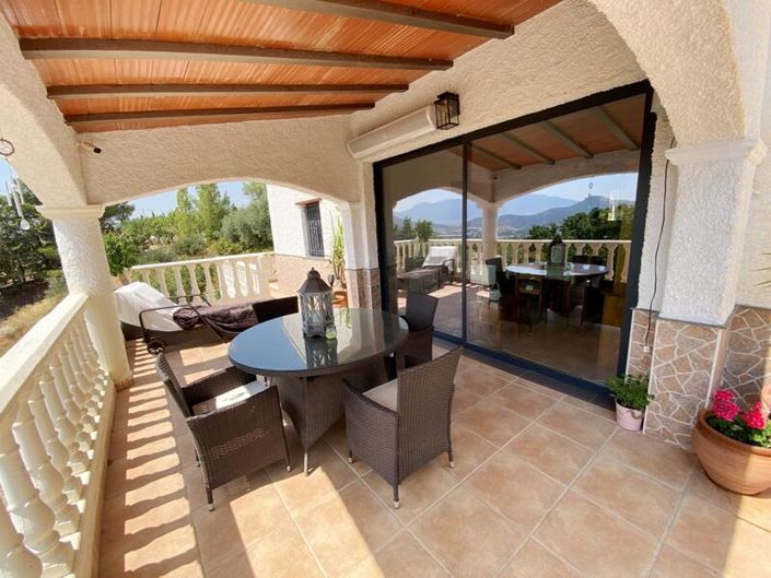 Image No.11-6 Bed Property for sale