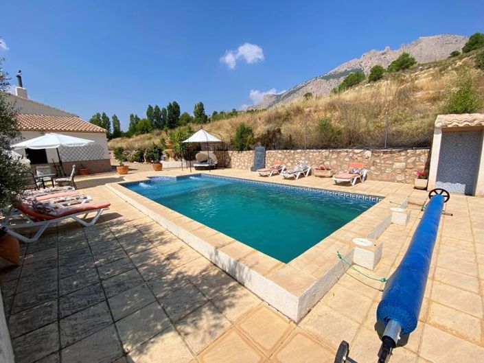 Image No.3-6 Bed Property for sale