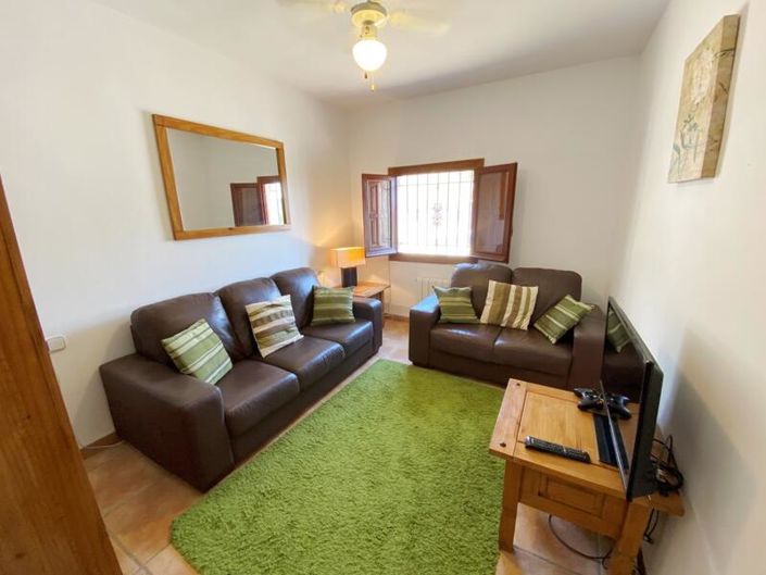 Image No.30-6 Bed Property for sale