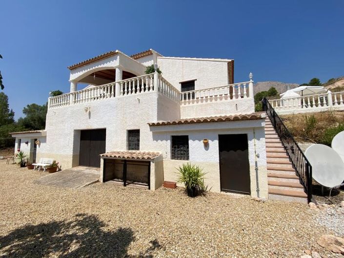 Image No.39-6 Bed Property for sale