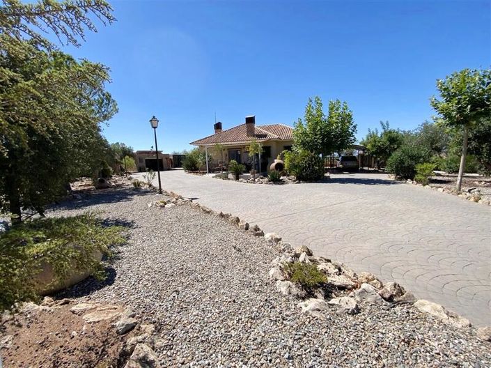 Image No.32-2 Bed Villa for sale