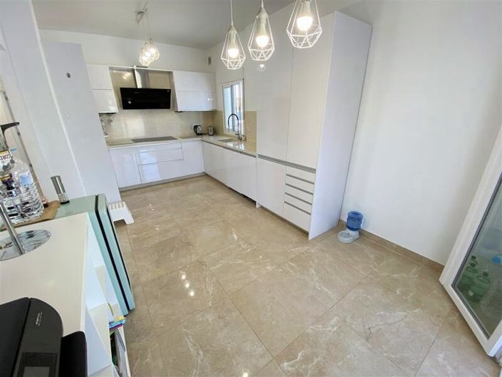 Image No.19-4 Bed Villa for sale