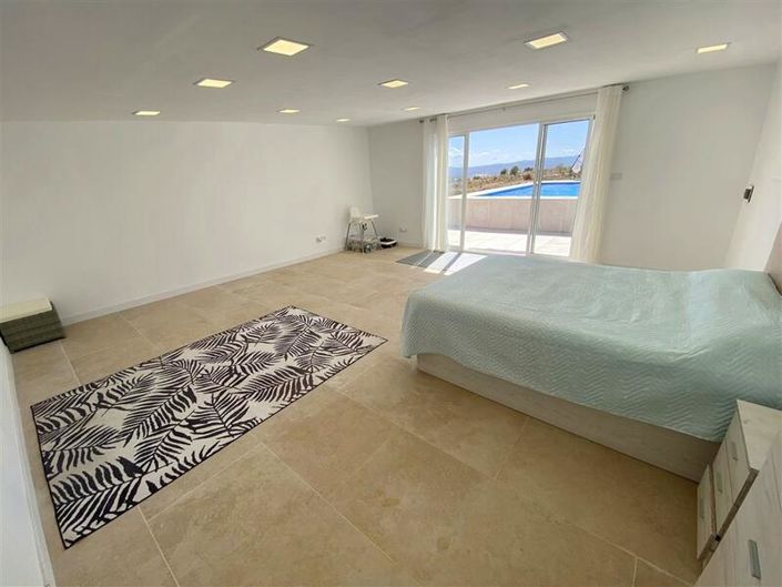 Image No.34-4 Bed Villa for sale