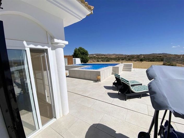 Image No.5-4 Bed Villa for sale