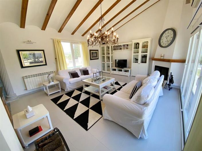 Image No.10-3 Bed Villa for sale