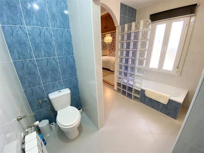 Image No.20-3 Bed Villa for sale