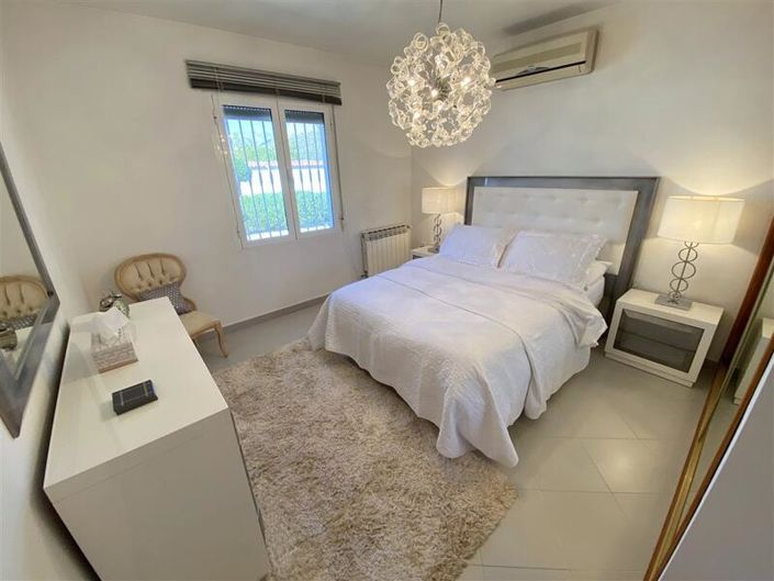 Image No.21-3 Bed Villa for sale