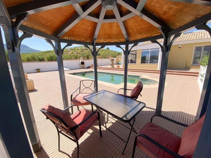 Image No.7-3 Bed Villa for sale