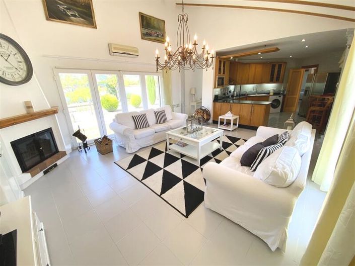 Image No.9-3 Bed Villa for sale