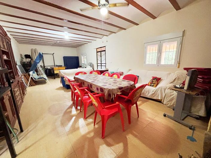 Image No.8-2 Bed Property for sale