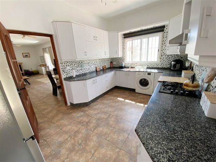 Image No.17-4 Bed Villa for sale