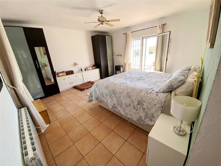 Image No.20-4 Bed Villa for sale