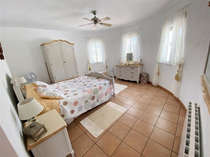 Image No.27-4 Bed Villa for sale