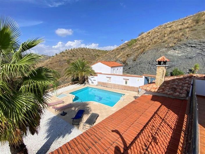 Image No.6-4 Bed Villa for sale