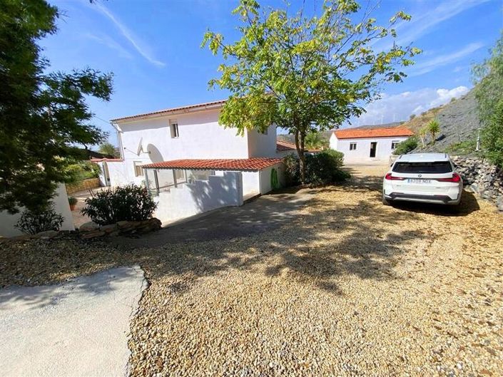 Image No.7-4 Bed Villa for sale