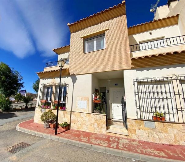 Image No.1-4 Bed Duplex for sale