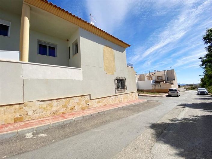 Image No.28-4 Bed Duplex for sale