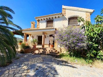 4 Bed Villa for sale