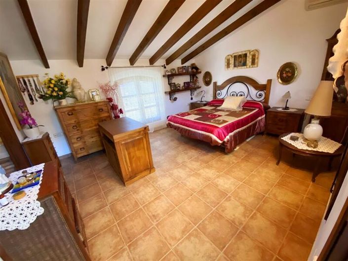 Image No.13-4 Bed Villa for sale