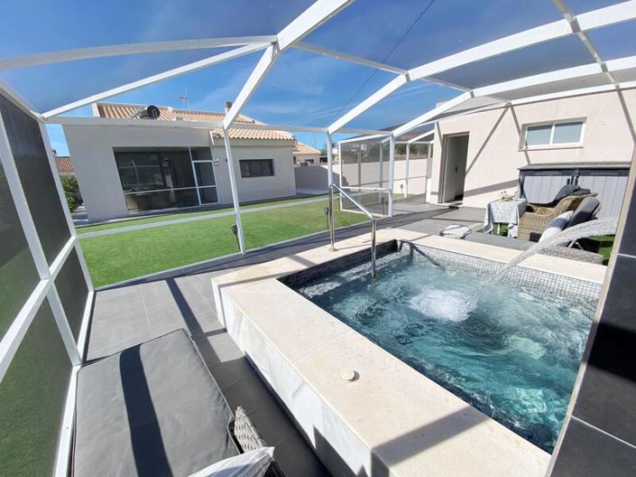 Image No.2-3 Bed Villa for sale