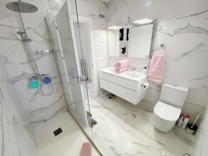 Image No.28-3 Bed Villa for sale