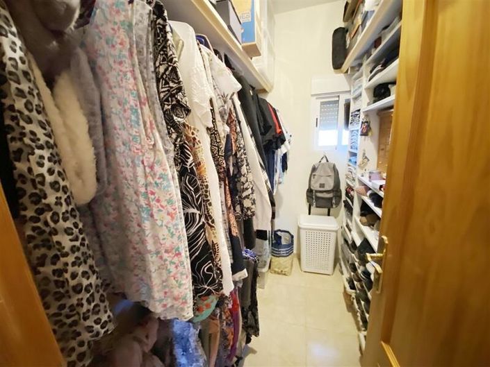 Image No.24-3 Bed Villa for sale