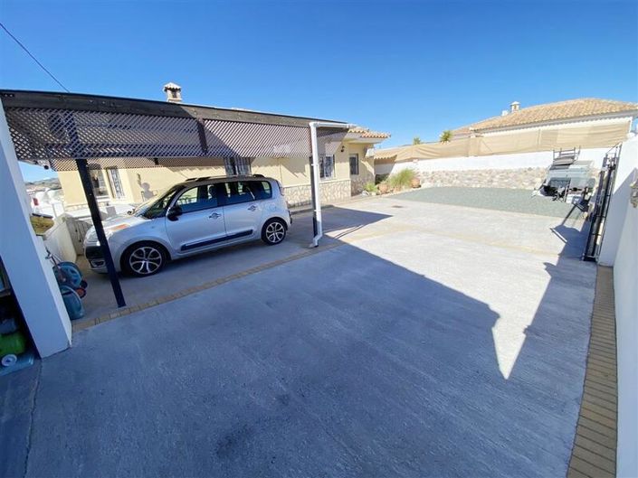 Image No.32-3 Bed Villa for sale