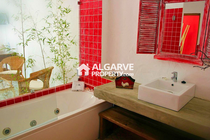 Image No.12-9 Bed Villa for sale