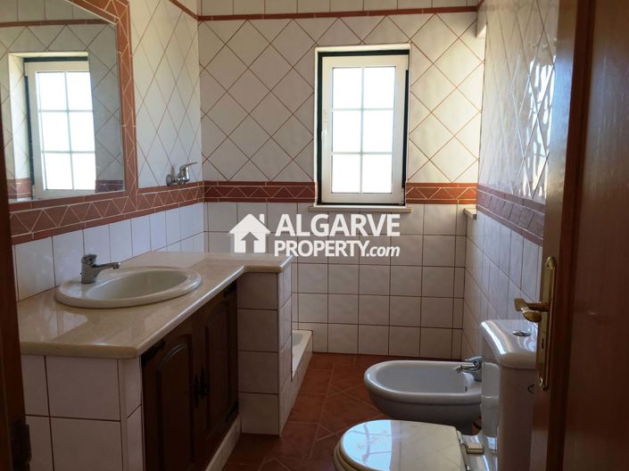 Image No.20-6 Bed Villa for sale