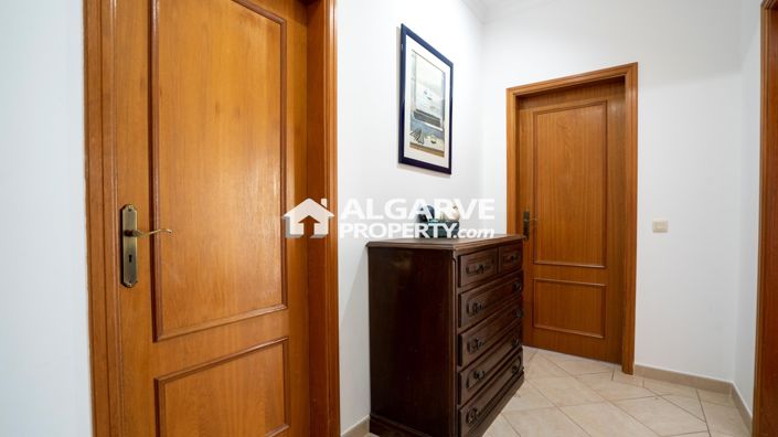 Image No.19-3 Bed Apartment for sale