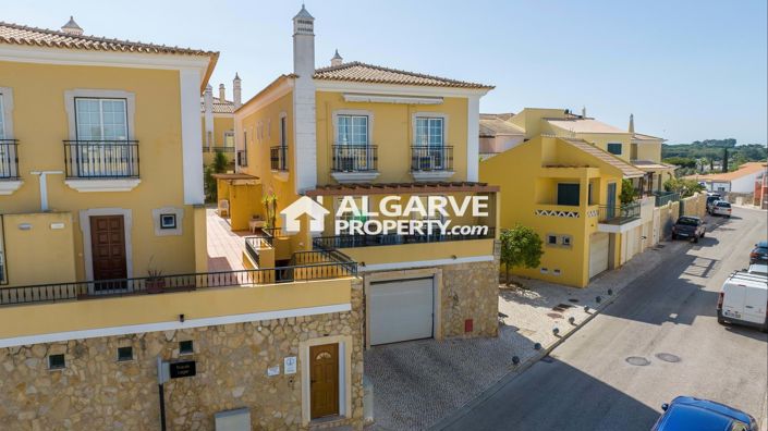 Image No.32-3 Bed Apartment for sale