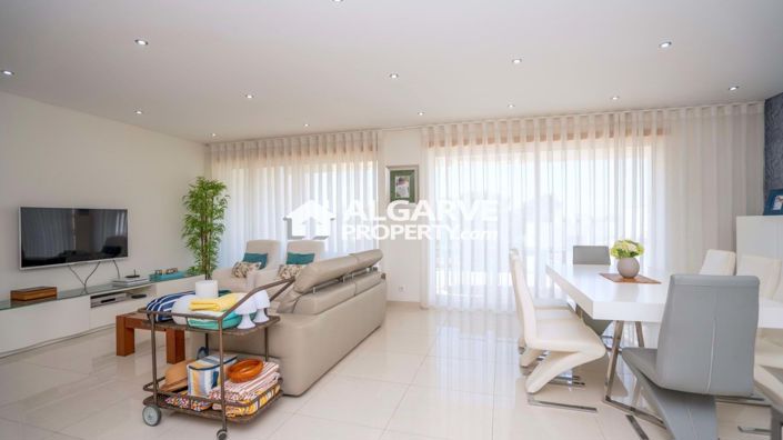 Image No.12-3 Bed Villa for sale