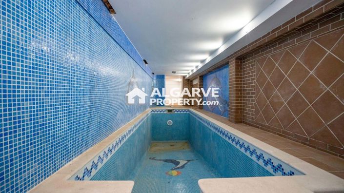 Image No.19-4 Bed Semi-Detached for sale