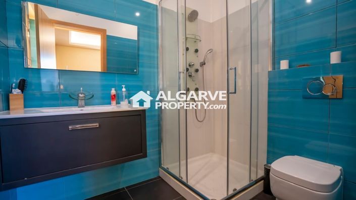 Image No.27-4 Bed Semi-Detached for sale