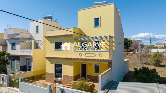 Image No.6-4 Bed Semi-Detached for sale