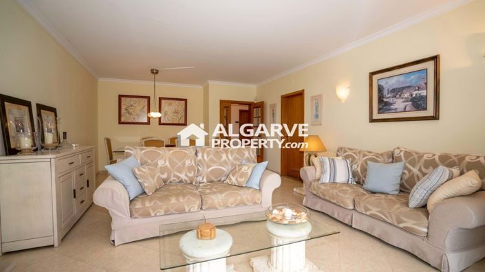 Image No.25-4 Bed Semi-Detached for sale