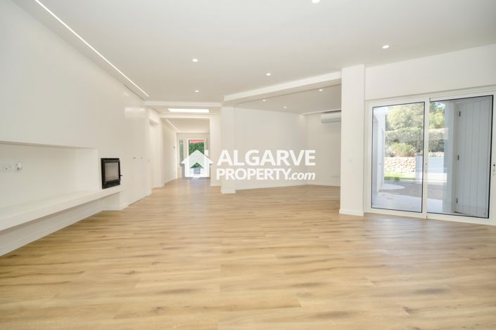 Image No.48-4 Bed Villa for sale