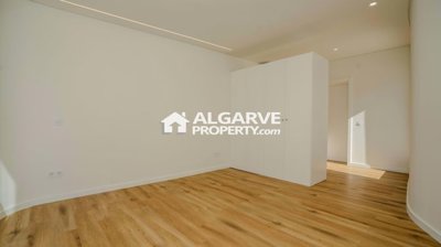 3-11671-78d1f4f8b6655591b02d22fabb36a692d73cc