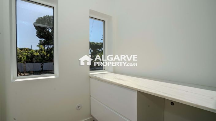 Image No.7-4 Bed Villa for sale