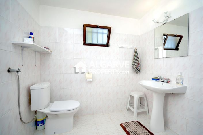 Image No.25-3 Bed Villa for sale