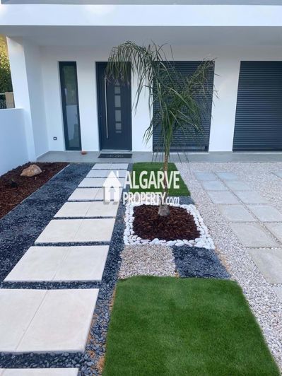 Image No.15-3 Bed Semi-Detached for sale