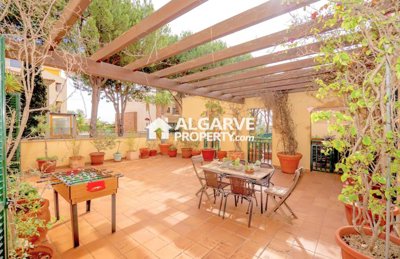 4 Bed Apartment for sale